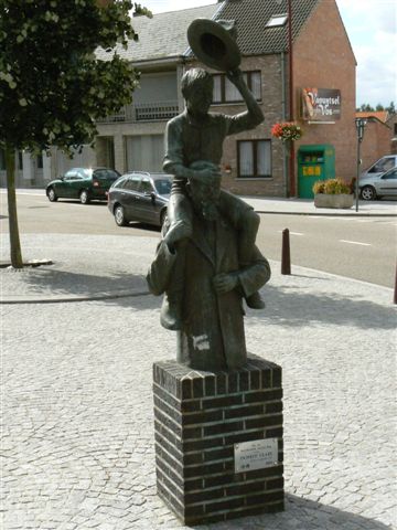Monument Ernest Claes met de Witte